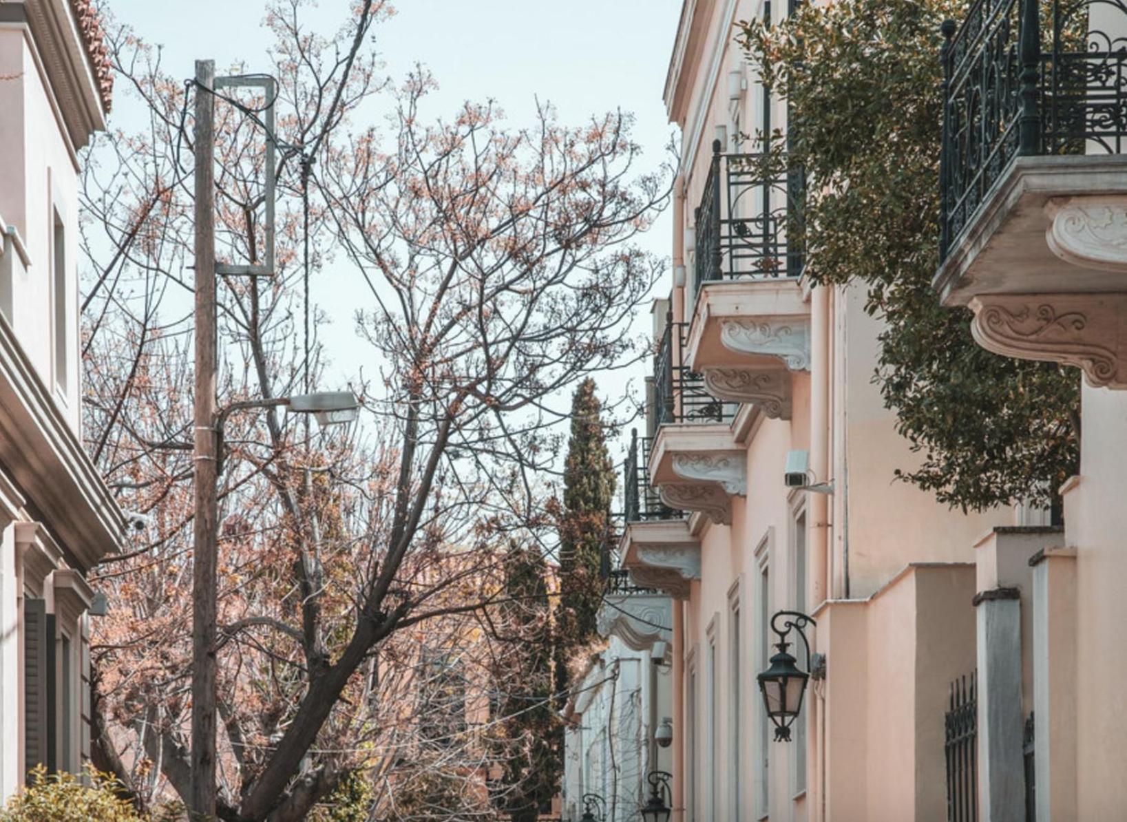 Athenian Comfort - Greecing Athens